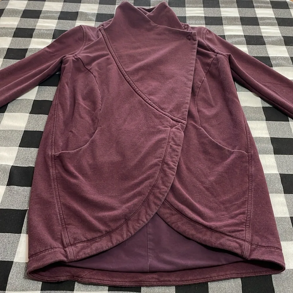 Lululemon That's A Wrap Heathered Bordeaux Drama Sweatshirt Jacket Snap Front 4